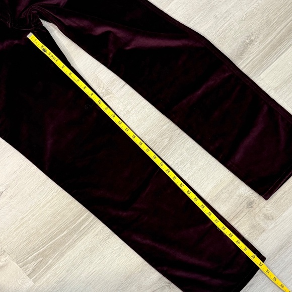 Vintage MOSCHINO Men’s Purple Velvet Jeans Size 34 - Picture 8 of 13